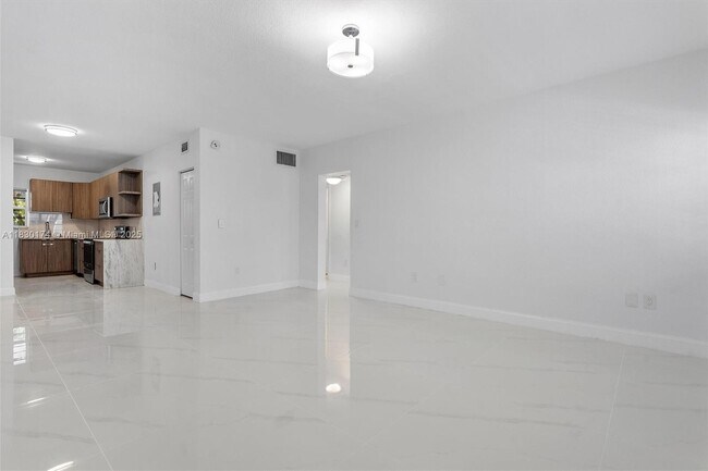 Building Photo - 9745 Bay Harbor Terrace