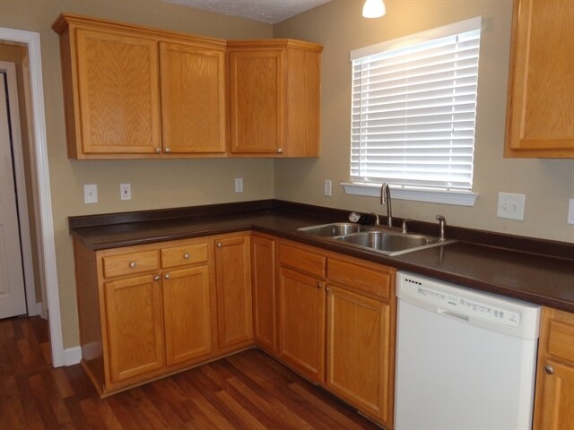 Building Photo - 1908 Thesa Ct