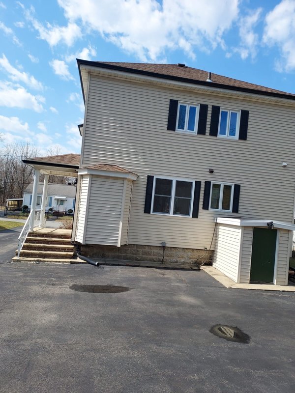 Building Photo - 65 Vaillancourt St