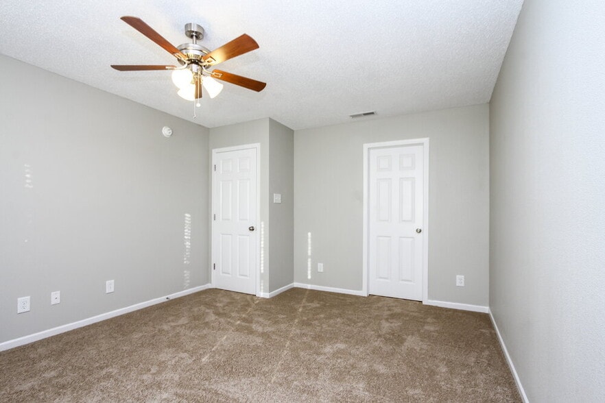 Building Photo - 14384 Black Farm Dr