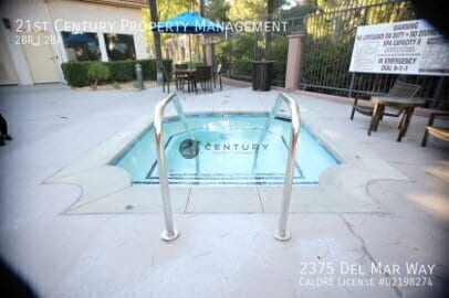 Building Photo - 2375 Del Mar Way