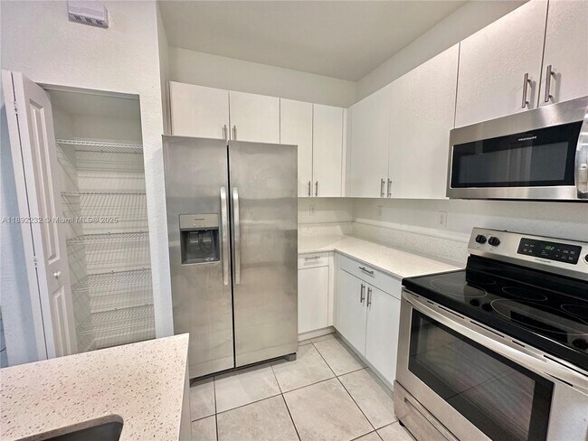 Building Photo - 11810 SW 245 Ter