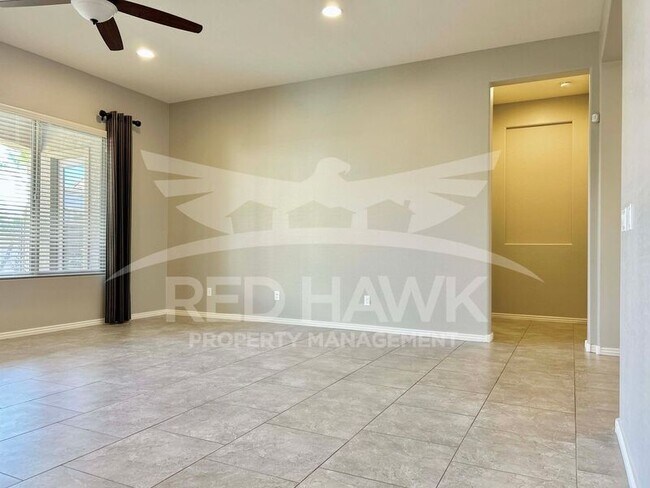 Building Photo - 3567 E Chestnut Ln