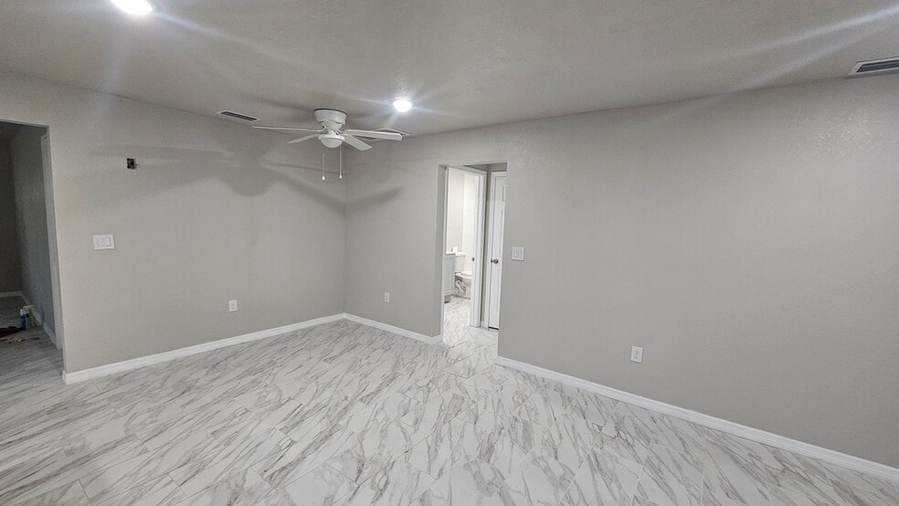 Building Photo - 1270 Deltona Blvd