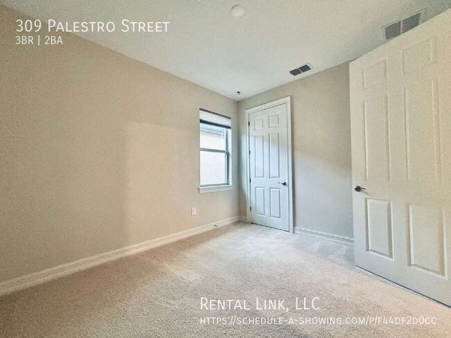 Building Photo - 309 Palestro St