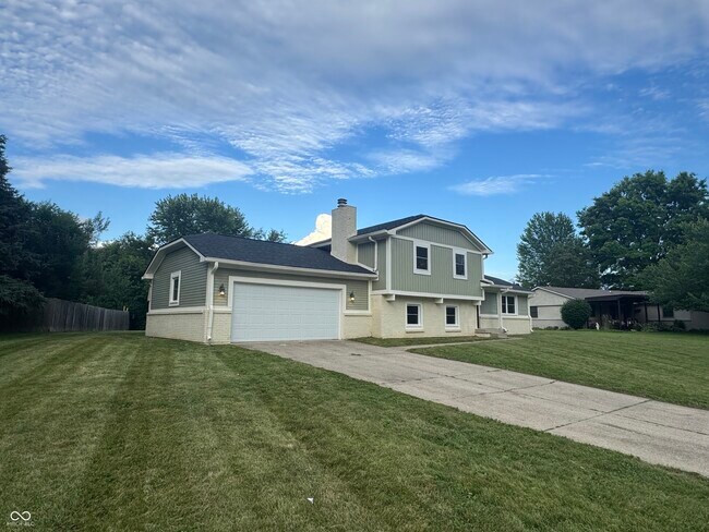 Building Photo - 439 Pleasantview Dr