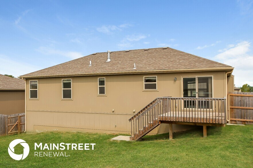 Building Photo - 1401 NW High View Dr