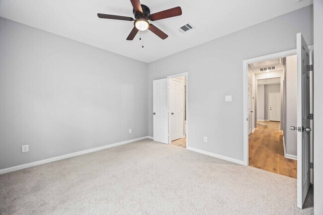 Building Photo - Charming 2 beds 2 baths in Houston!