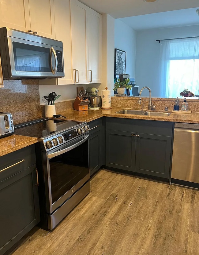 Building Photo - 520 Lunalilo Home Rd