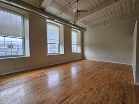 Building Photo - The Lofts at Wamsutta Place