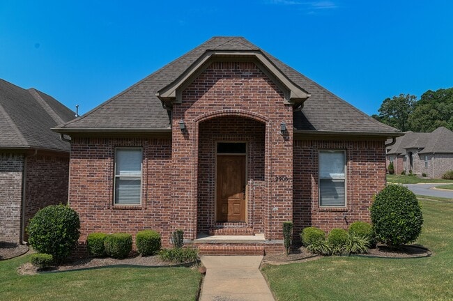 Building Photo - 2900 Lehigh Dr