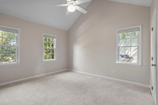 Building Photo - 102 Pine Tag Ct