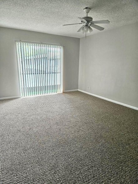 Primary Photo - 4131 NW 88th Ave