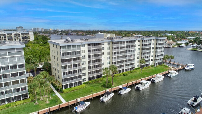 Building Photo - 1 Harbourside Dr