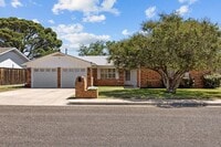 Building Photo - 3700 Fairmont Dr