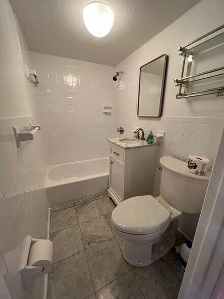 Building Photo - 57A Saint Paul St