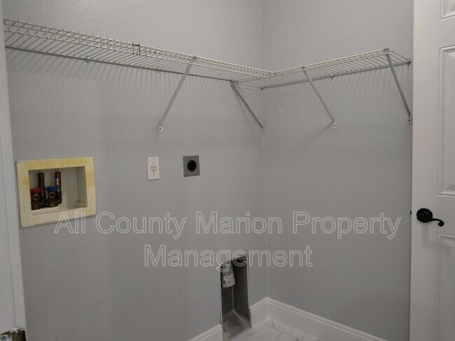 Building Photo - 475 NE 35th St