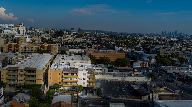 Building Photo - Vista Apartments