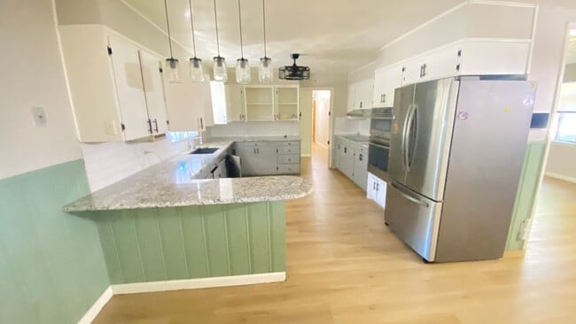 Building Photo - Ready for move in!