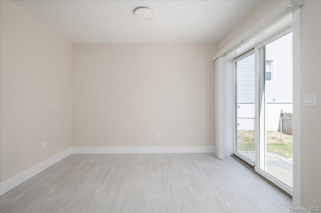 Building Photo - 91 Rockwell St