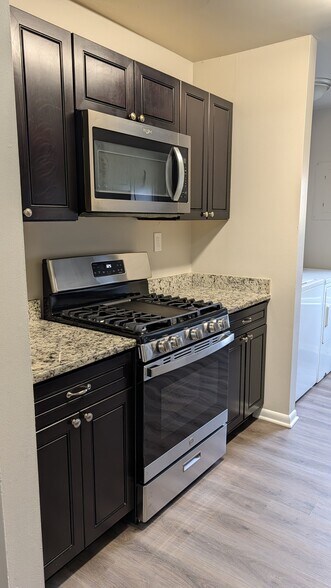 Building Photo - 610 Rawls Dr