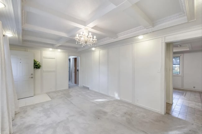 Building Photo - Beautiful 3-Bed 1.5-Bath House in Waterloo