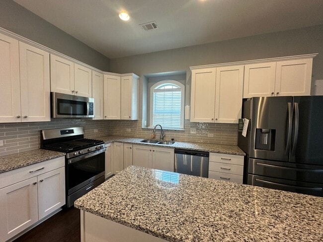 Building Photo - Beautiful Prattville Home