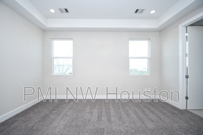 Building Photo - 5904 Gardendale Dr
