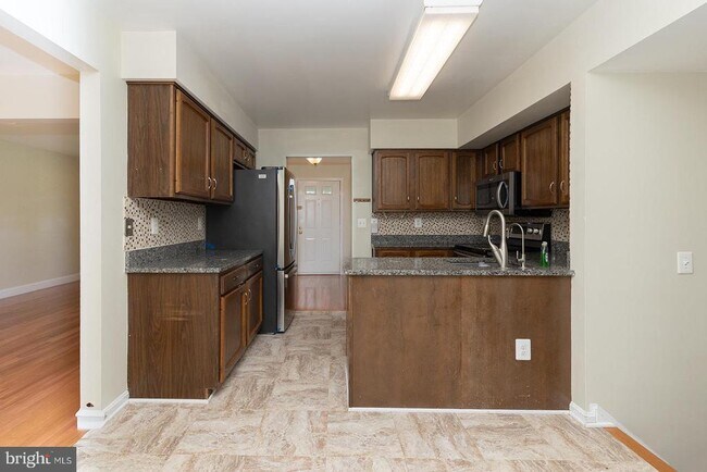 Building Photo - 15107 General Stevens Ct
