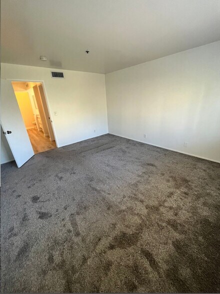 Building Photo - 3980 Faircross Pl