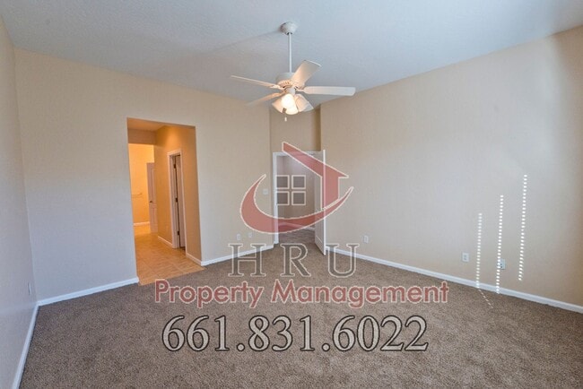 Building Photo - Ready to move in -4 bed+-2bath