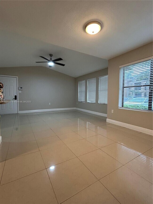 Building Photo - 15581 SW 104th Terrace