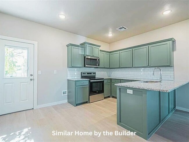 Building Photo - 327 S Aydelotte Ave