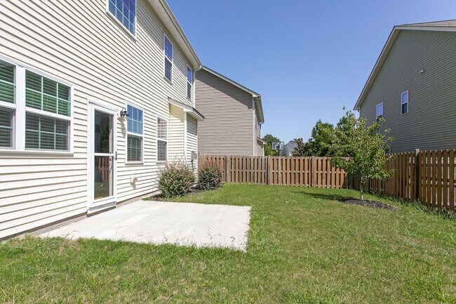 Building Photo - 427 Stapleford Ln