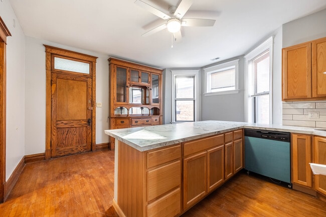 Building Photo - 2519 S Millard Ave