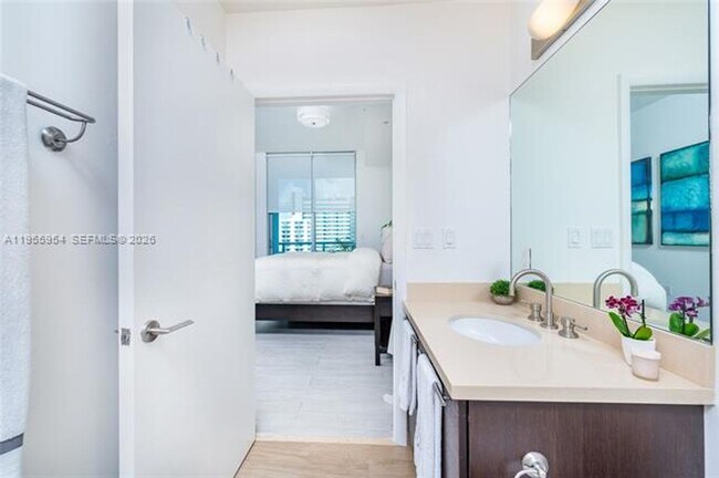 Building Photo - 7928 East Dr