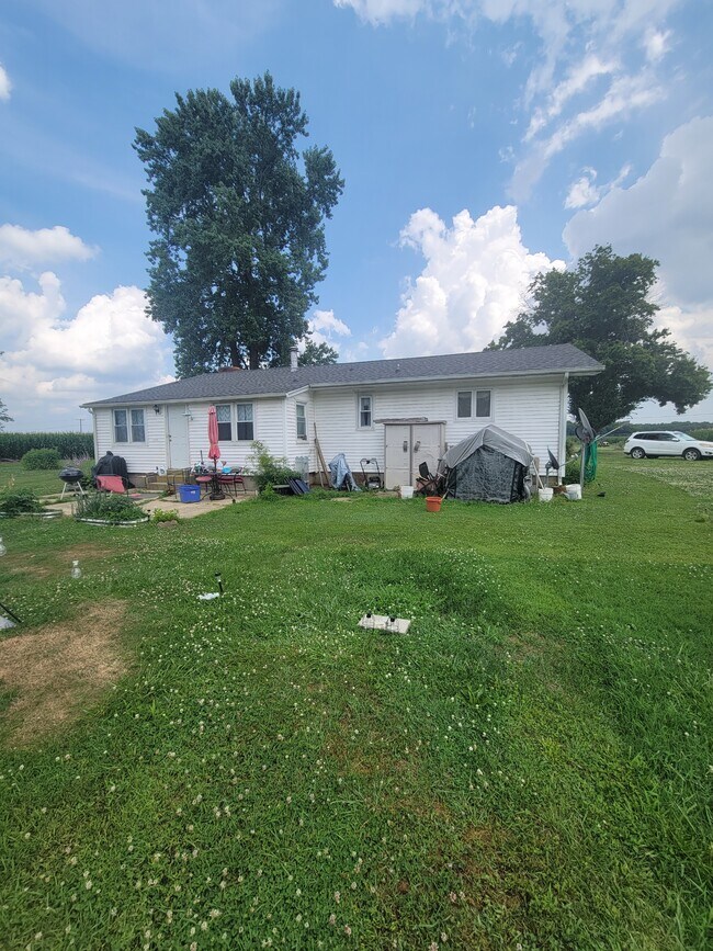 Building Photo - 7110 Noble Rd