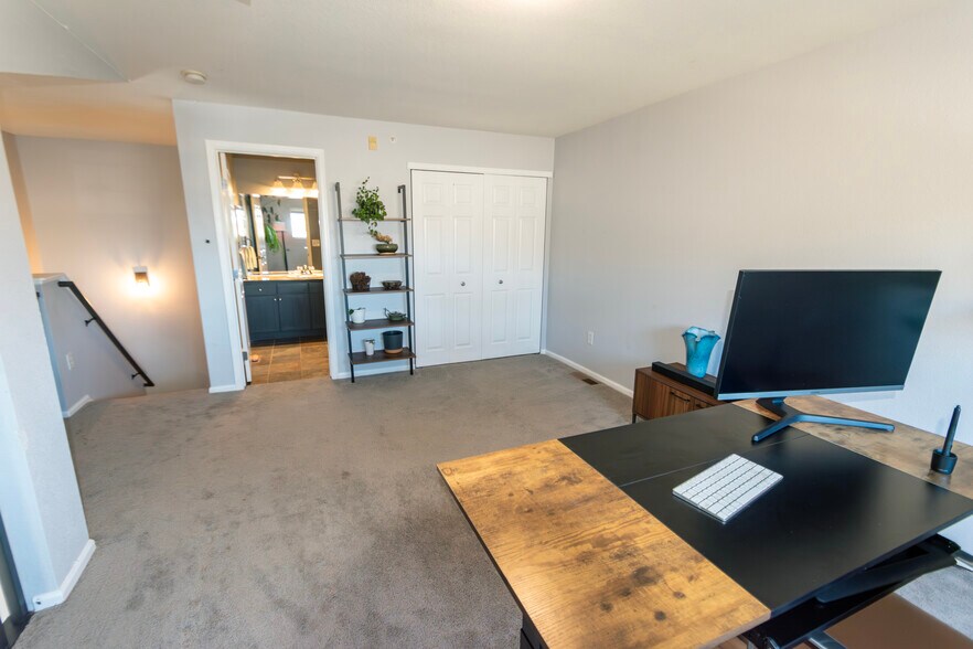 Building Photo - 2875 Blue Sky Cir