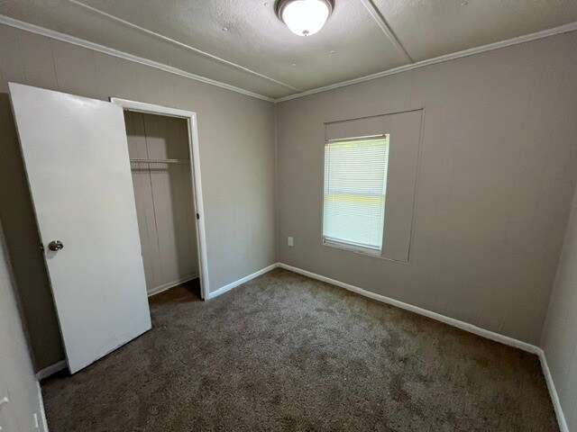 Building Photo - 2844 Shamrock Ln