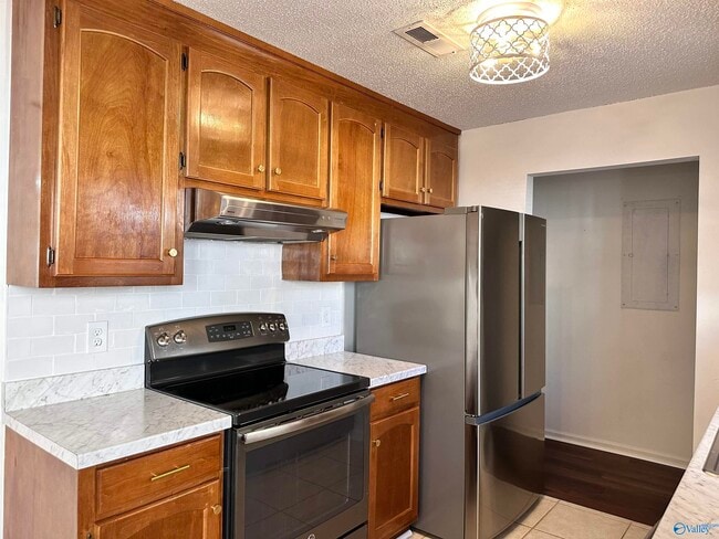 Building Photo - 13908 Creely Dr SW