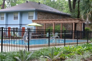 Building Photo - Brookwood Terrace