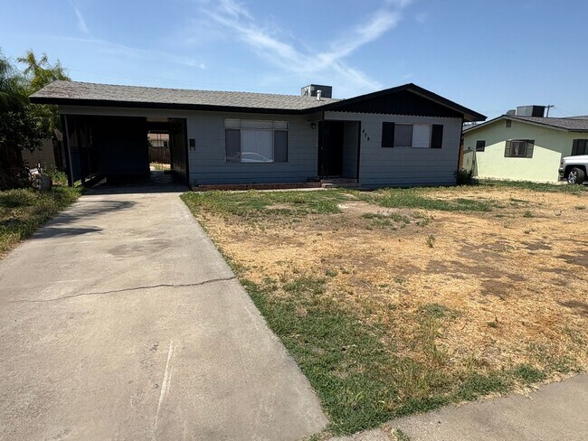 Primary Photo - Updated Interior home in Dinuba near Shopp...