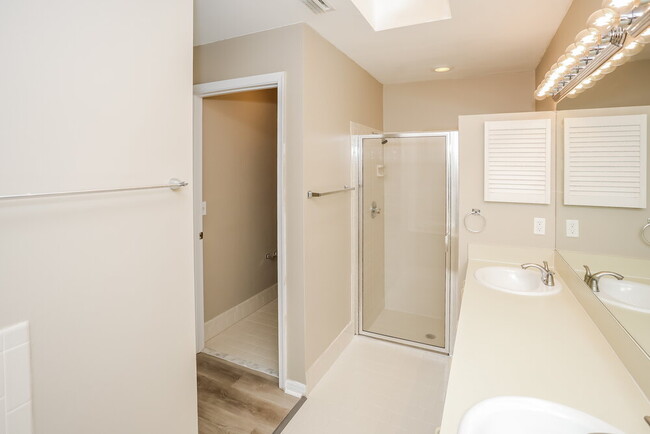 Building Photo - 5262 NW 55th Terrace