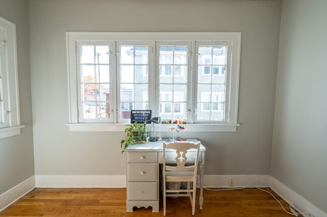 Building Photo - 715 Union Ave SE