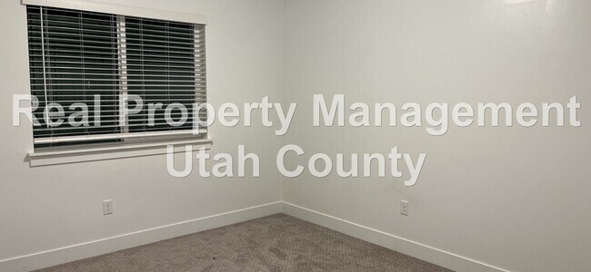 Building Photo - 891 N 1120 E