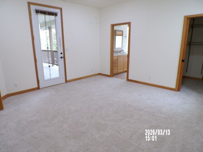 Building Photo - 4510 NW Queens Ave