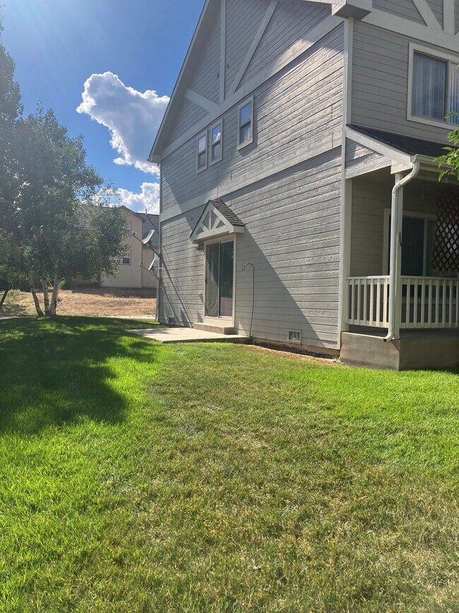 Building Photo - 1302 Kremer-2