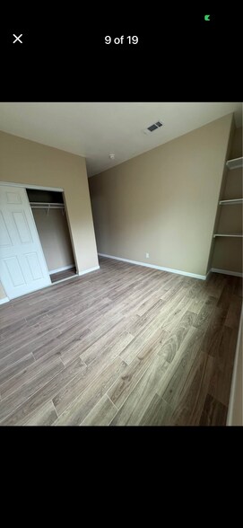 Building Photo - 627 S Rowan Ave