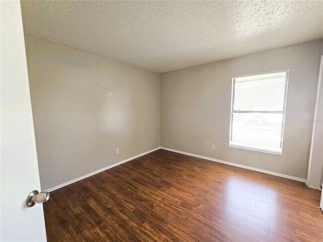 Building Photo - 2407 King Oak Ct