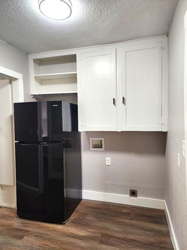 Building Photo - Fantastic 1 Bed 1 Bath Duplex in Shartel Blvd Addn. Close to OCU